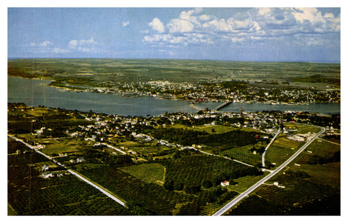 Sturgeon Bay aerial looking west