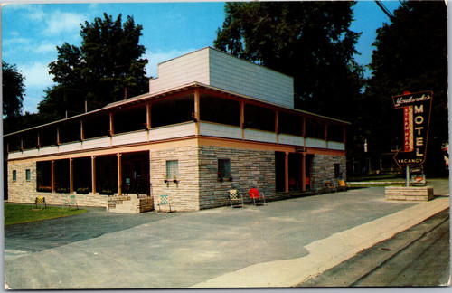 Postcard NY Lake George Youlandas Double Decker Motel and Cabins