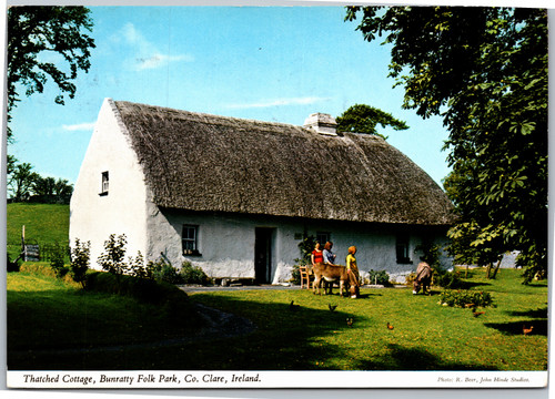 Postcard Ireland Clare Bunratty Folk Park Thatched Cottage