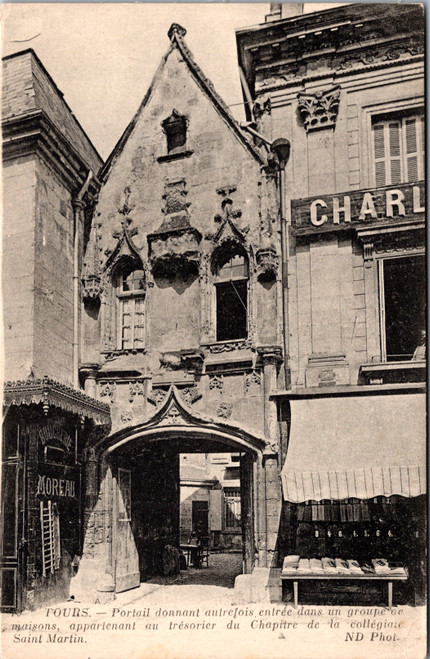 St Martin Gateway