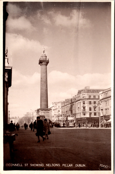 O'Connel St Showing Nelsons Pillar