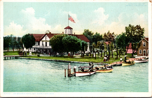 Joe Bedore's Hotel - dock and boats