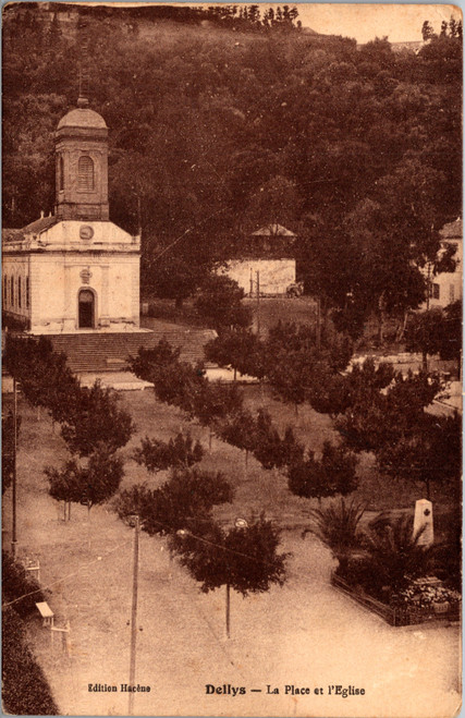 La Place et lEglise Church & Square
