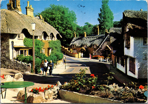 Vintage postcard of Shanklin Old Village Isle of Wight with thatched cottages