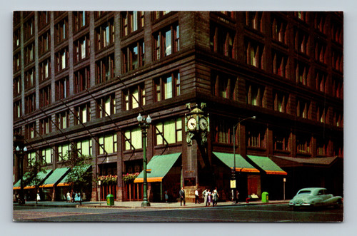 Marshall Field & Company retail stores building Chicago State Randolph Washington Wabash