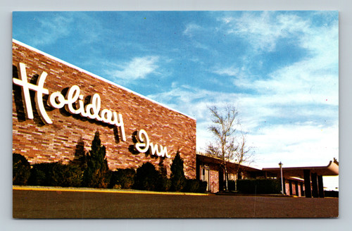 Holiday Inn motel building on U.S. Highway 66 and Illinois 9 in Bloomington Illinois