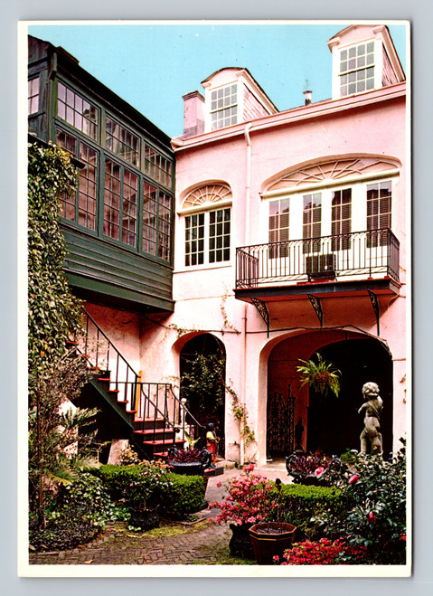 Courtyard scene at The Dickson's Place, 729 Royal Street, New Orleans