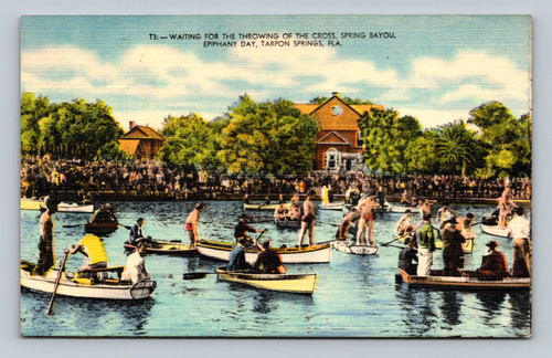 Waiting for the throwing of the cross at Spring Bayou, Tarpon Springs, Florida postcard
