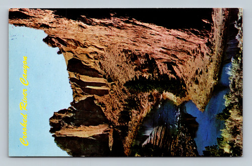 Crooked River Canyon with winding Crooked River in Central Oregon