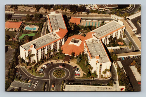 Villa Valencia Distinguished Retirement Living Hotel and Residential Laguna Hills CA
