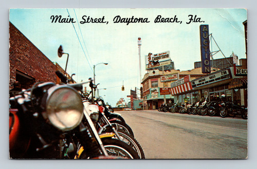 Motorcycle Classic 200 scene looking toward ocean and Main Street Pier in Daytona Beach