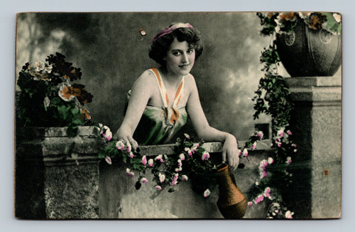 Antique postcard by Voro - Gravure Serie 210 publisher