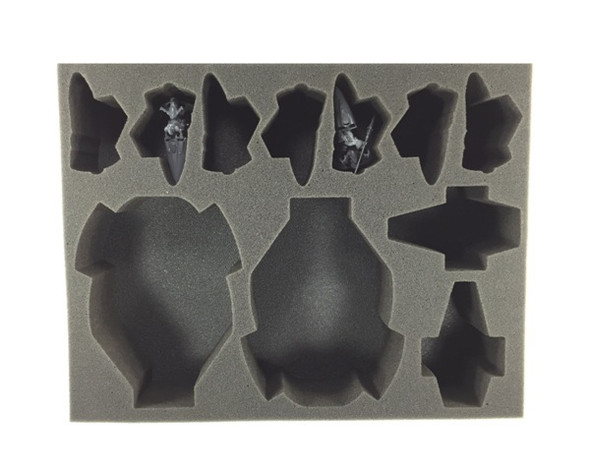 Models pictured are for size comparison only. They are the personal property of Battle Foam® employees and are not included with the purchase of this tray. The fit of the models are not endorsed or affiliated with Games Workshop in any way.