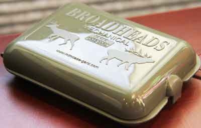 MTM MECHANICAL BROADHEAD CASE HOLDS 6 BROADHEADS ARMY GREEN