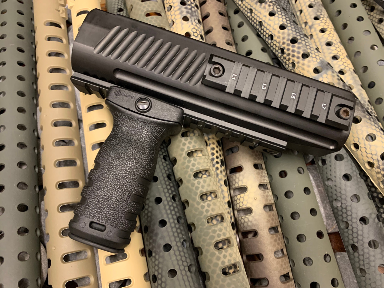 REMINGTON WINGMASTER Milled Aluminum Forend + MFT Short Vertical STUB ...