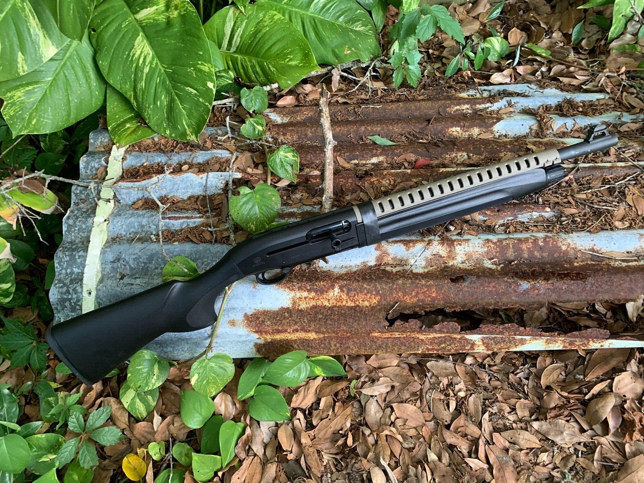 Mossberg 940 CUSTOM FDE PEANUT Heat Shield +Ranger Bands® Mod