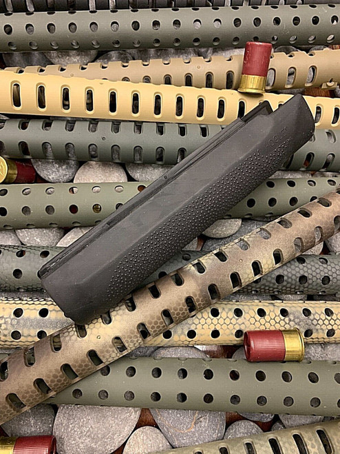 Custom HEAT SHIELD + HOGUE FOREND MOSSBERG 835 Shotgun Tactical 12G RUBBERIZED Custom HEAT SHIELD + HOGUE FOREND MOSSBERG 835 Shotgun Tactical 12G RUBBERIZED