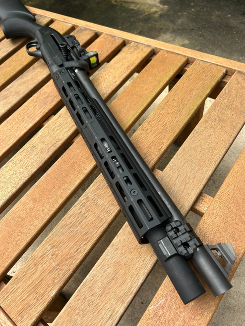 Beretta 1301 MIDWEST INDUSTRIES Tactical Forend 14.6" Long M-LOK Fits 12 Gauge Beretta 1301 MIDWEST INDUSTRIES Tactical Forend 14.6" Long M-LOK Fits 12 Gauge