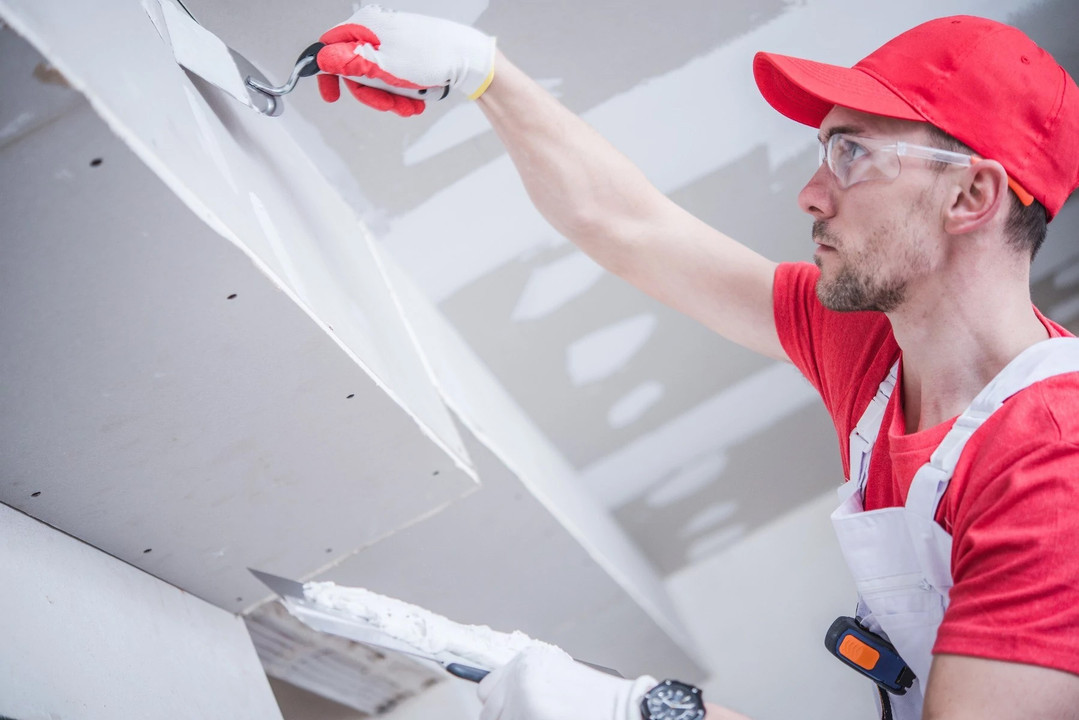 8 Drywall Tools You Need to Have in Your Collection