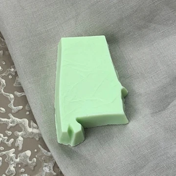 Alabama-shaped kiwi scented shea butter soap handmade in Sheffield. A unique Alabama gift with fresh scents—perfect for souvenirs, hostess gifts, and corporate gifting.