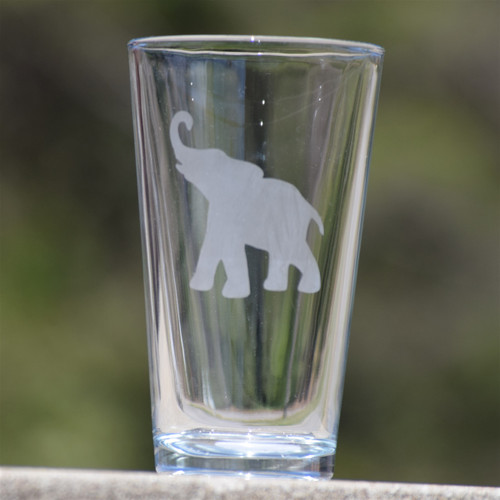 Elephant etched pint glass, Alabama beer glass, Alabama fan gift, game day drinkware, etched elephant beer glass