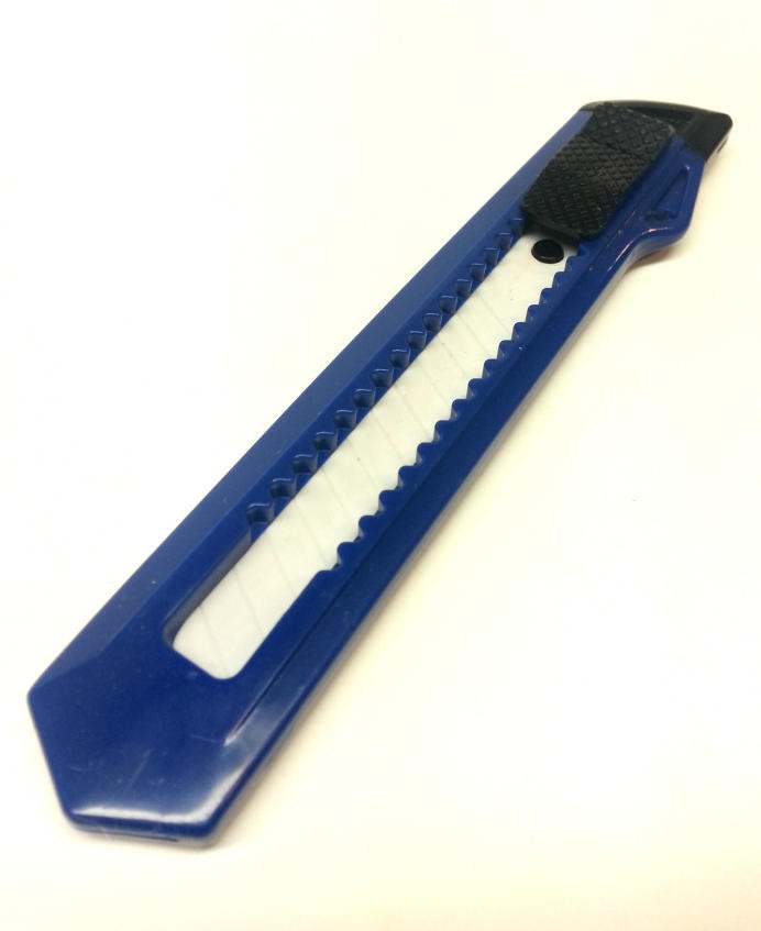 The 18mm Ceramic Extendable Snap Blade is a staple of mos...