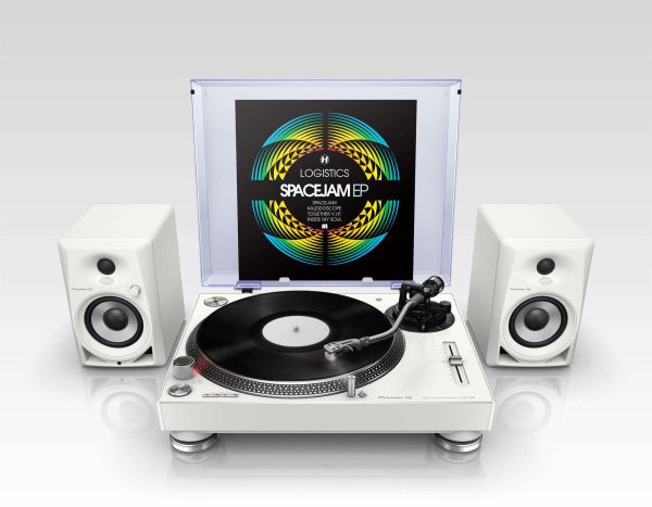 Pioneer DJ PLX-500-W Turntable & DM-40D-W Active Speakers (White)