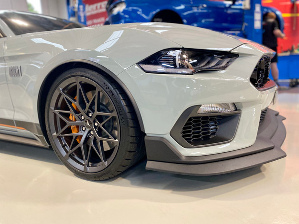 2021 MUSTANG MACH 1 HANDLING PACKAGE FRONT GUARD FLARES