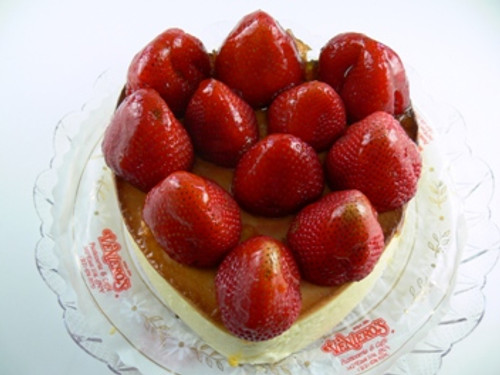 Heart Shaped Cheesecake w/Strawberries