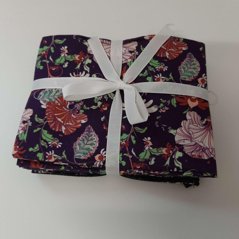 FQ Bundle - Dark Floral (5 FQ's)