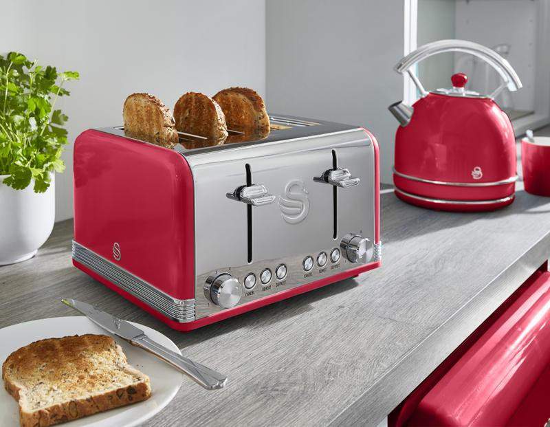 Swan 4 Slice Retro Toaster - Red - Cut Price Kitchens