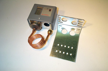 Johnson Controls P70AB-2 20"/100# 36"Cap Open-Lo  Switch