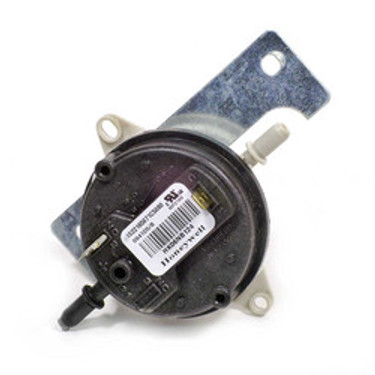 Carrier Products Pressure Switch Part# HK06NB124