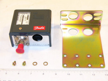 Danfoss 060-5237 6"-73# 2-SPST Auto 1/4"Flare