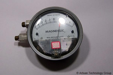 Dwyer Instruments 2301 .5"/0/.5" Magnehelic Diff#Gage