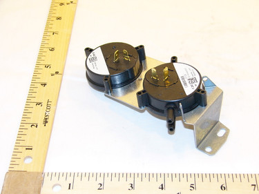 York Controls S1-024-34612-000 1.20/.40 N/O Pressure Switch