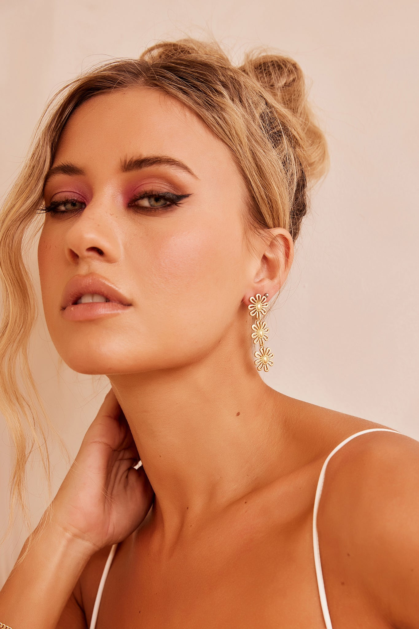 Bali Wild Daisy Earrings - Gold | Sage and Paige AUS.