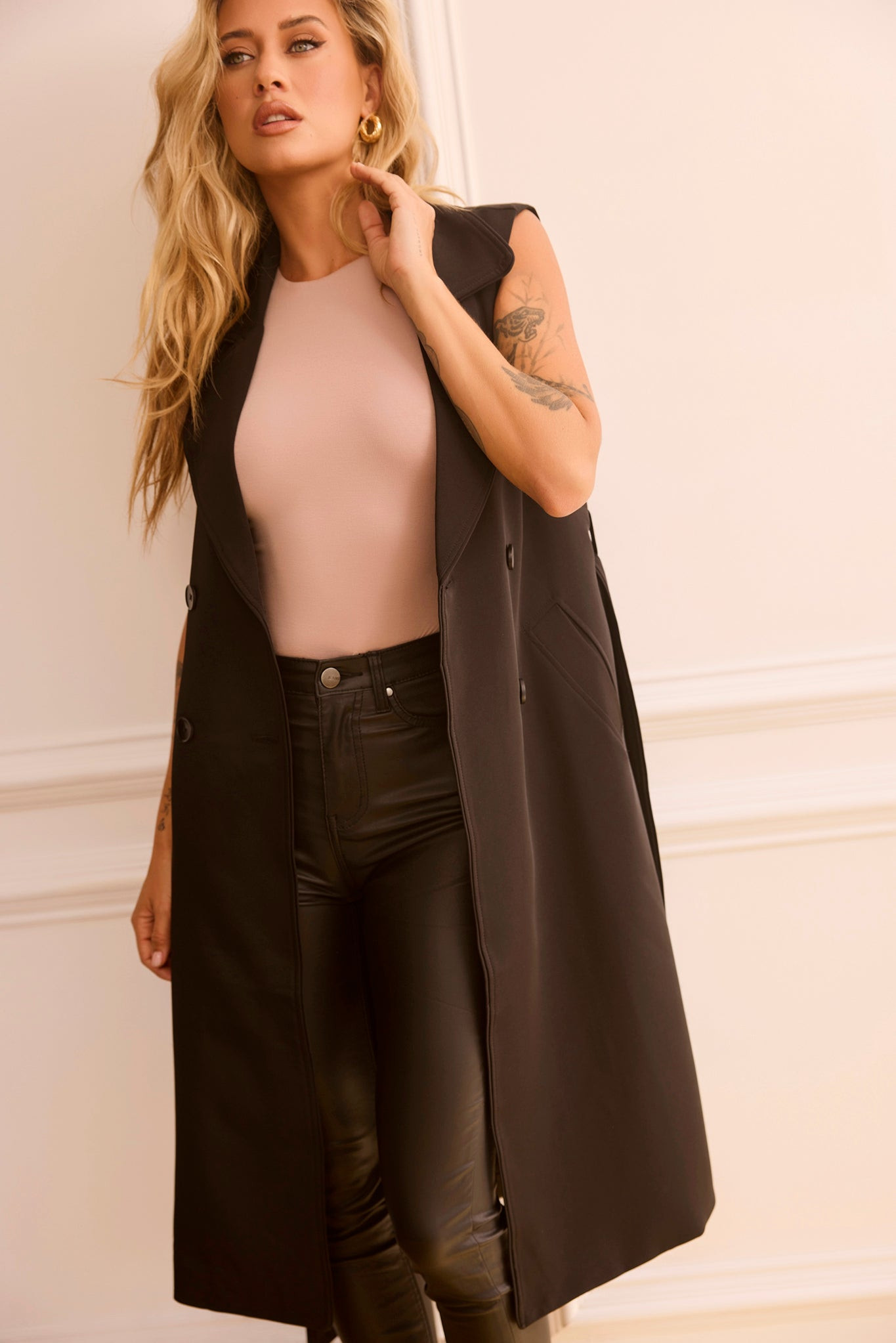 Rowan Sleeveless Trench - Black | Sage and Paige AUS.