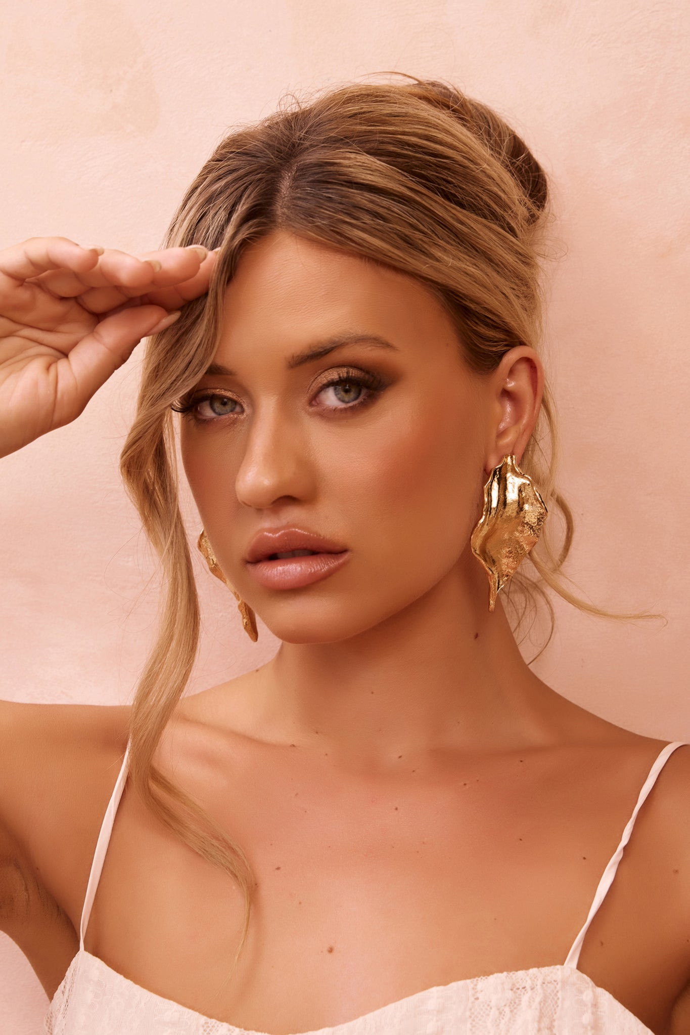 Auric Flow Earrings - Gold
