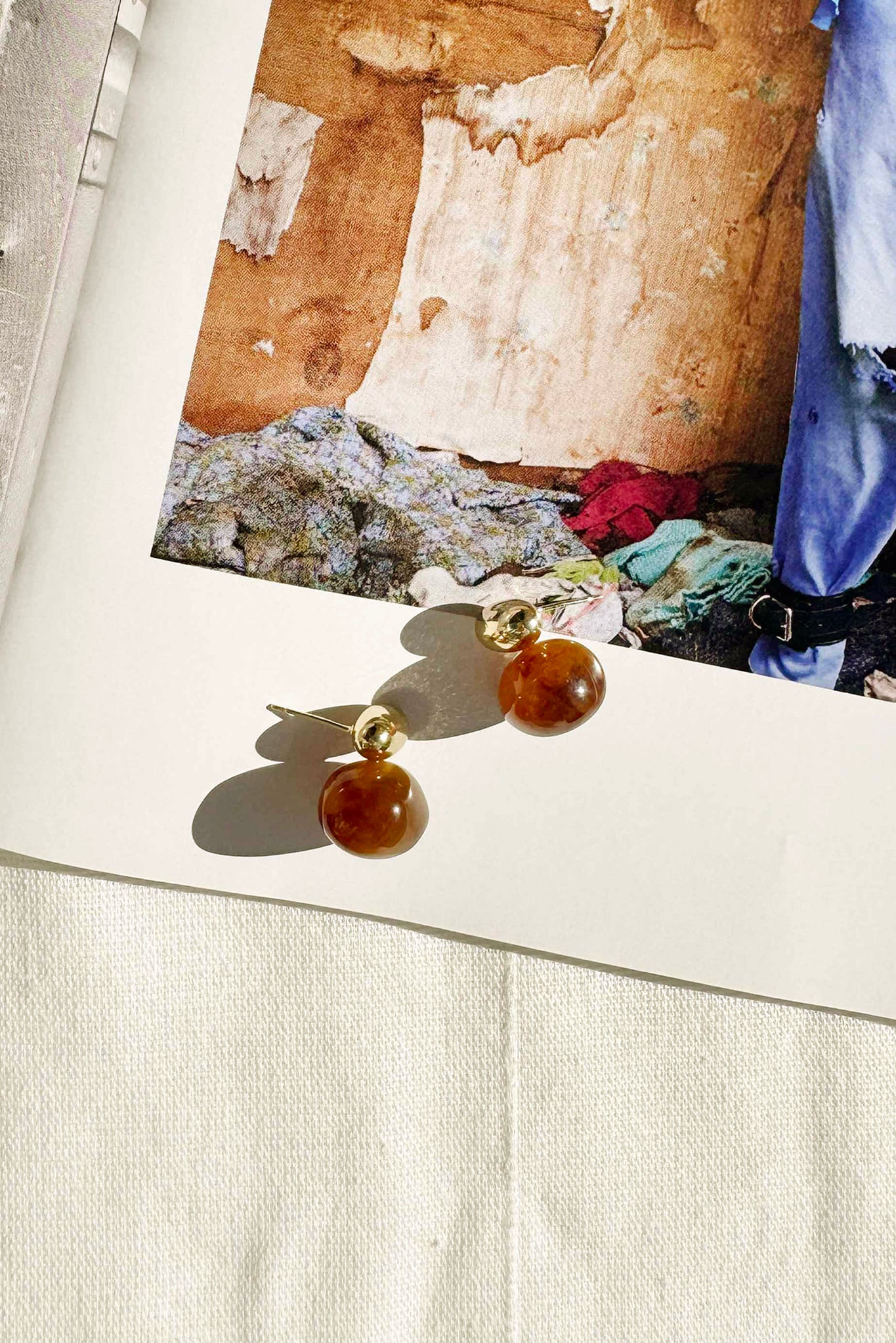 Win Instantly Earrings - Brown