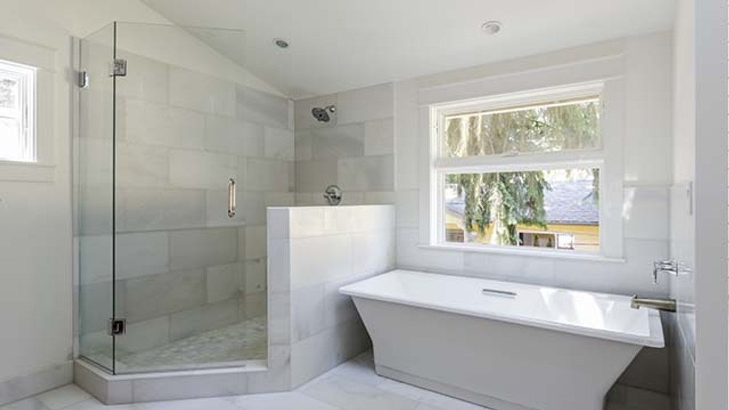 How to Find a Safe Tub for Seniors How to Find a Safe Tub for Seniors
