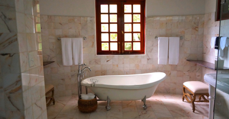 ​ 8 Different Types of Bathtubs Explained