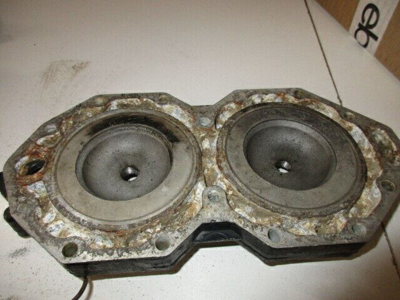Johnson Evinrude Cylinder Head  0339154  '93-01  120hp Johnson Evinrude Cylinder Head  0339154  '93-01  120hp