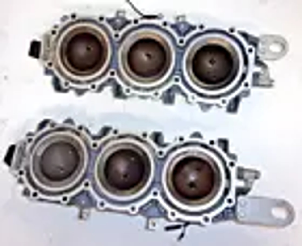 Yamaha Cylinder Head Set 60V-11111-00-1S  60V-11121-00-1S 200-250HP 2003-09 Vmax