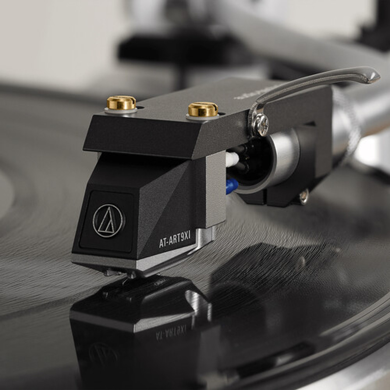 Audio-Technica Consumer AT-ART9XI Magnetic-Core Dual-Moving-Coil Cartridge (AT-ART9XI)