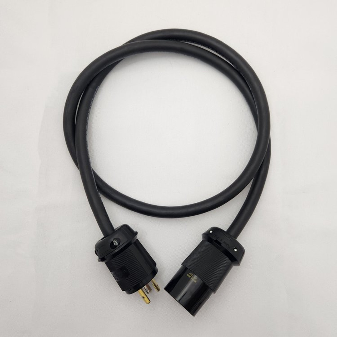 PlugsPlus 10 Foot Twist Lock L5-20 Extension Cable (X10TL)
