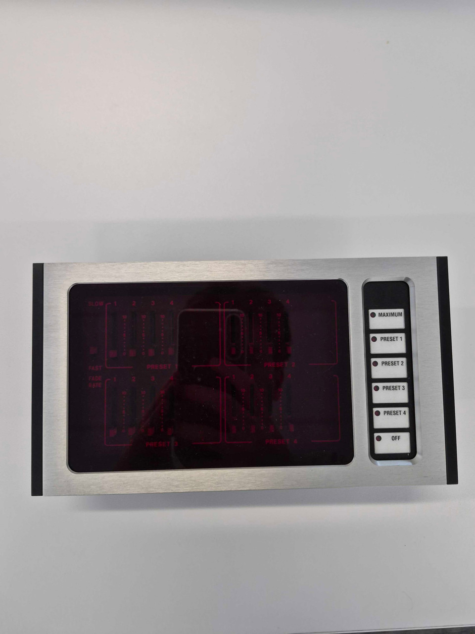 Leviton Macro Wall Station, 4 Zones, 13 Sliders - Refurbished (LEVITON MACRO 4 ZONES, 13 SLIDERS, REFURB)