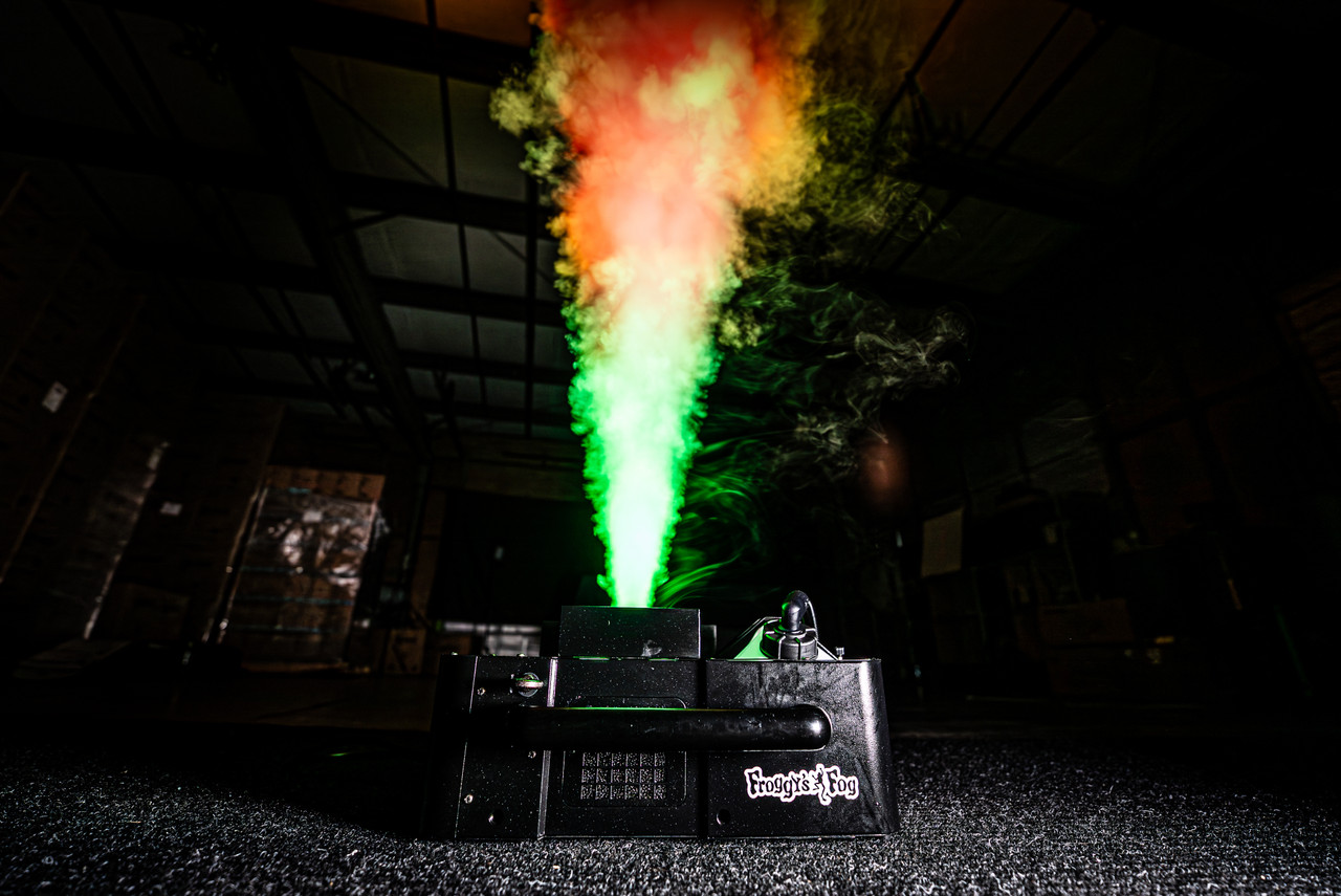 Froggy's Fog FFM-HYPERION-D4 Hyperion® D4 - Dual Color - 1550 Watts, 2 Color Smoke - Upshot Fog Machine (FFM-HYPERION-D4)