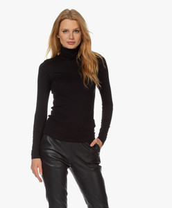 Majestic Filatures Soft Touch Long Sleeve Turtleneck in Black Majestic Filatures Soft Touch Long Sleeve Turtleneck in Black