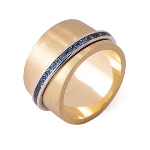 *RESERVE TODAY* Sylva and Cie. 18K Yellow Gold Sapphire Roller Band *RESERVE TODAY* Sylva and Cie. 18K Yellow Gold Sapphire Roller Band